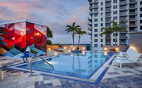 The Circ Hotel Hollywood, Sonder By Marriott Bonvoy